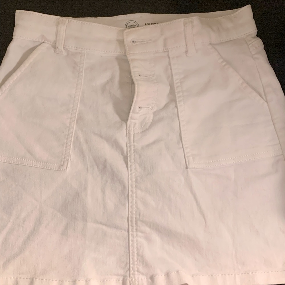 Y2K mini white skirt
